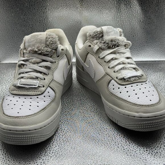 RARE 🚀 Size 5.5 Nike Wmns Air Force 1 '07 Low 'Light Bone' DC1165-001‎ - Picture 1 of 11